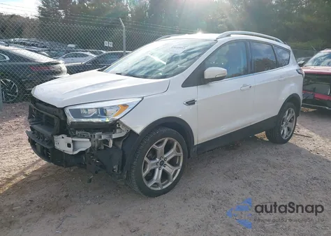 2018 Ford Escape Titanium из США, поврежденный, VIN 1FMCU9J93JUD48013